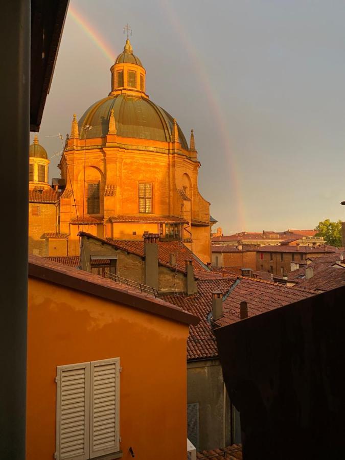 ボローニャUrbanicooh San Petronio - Torre Asinelli Viewアパートメント エクステリア 写真