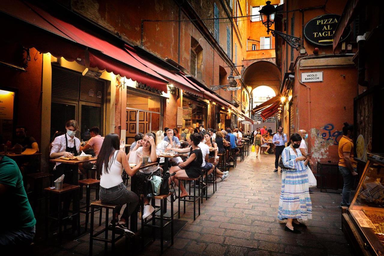 ボローニャUrbanicooh San Petronio - Torre Asinelli Viewアパートメント エクステリア 写真
