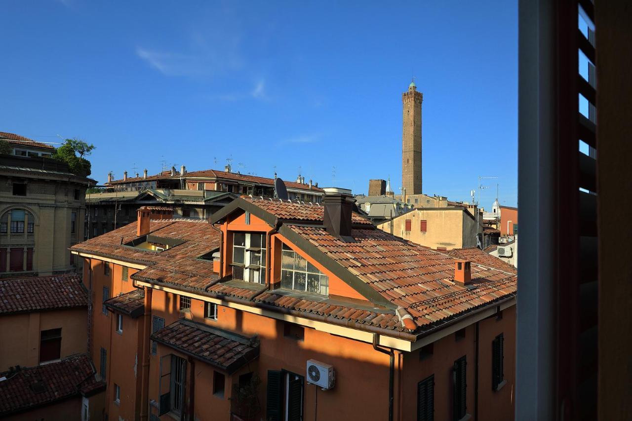 ボローニャUrbanicooh San Petronio - Torre Asinelli Viewアパートメント エクステリア 写真